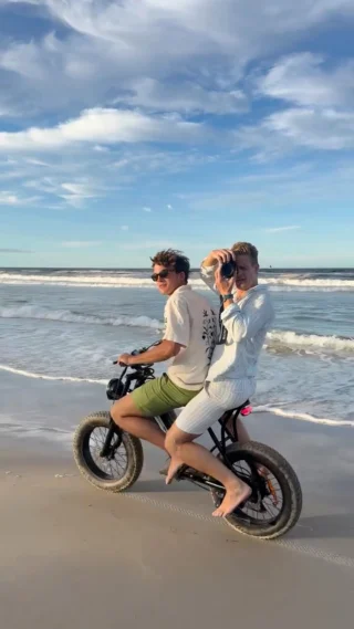Explore Byron Bay on an e-bike